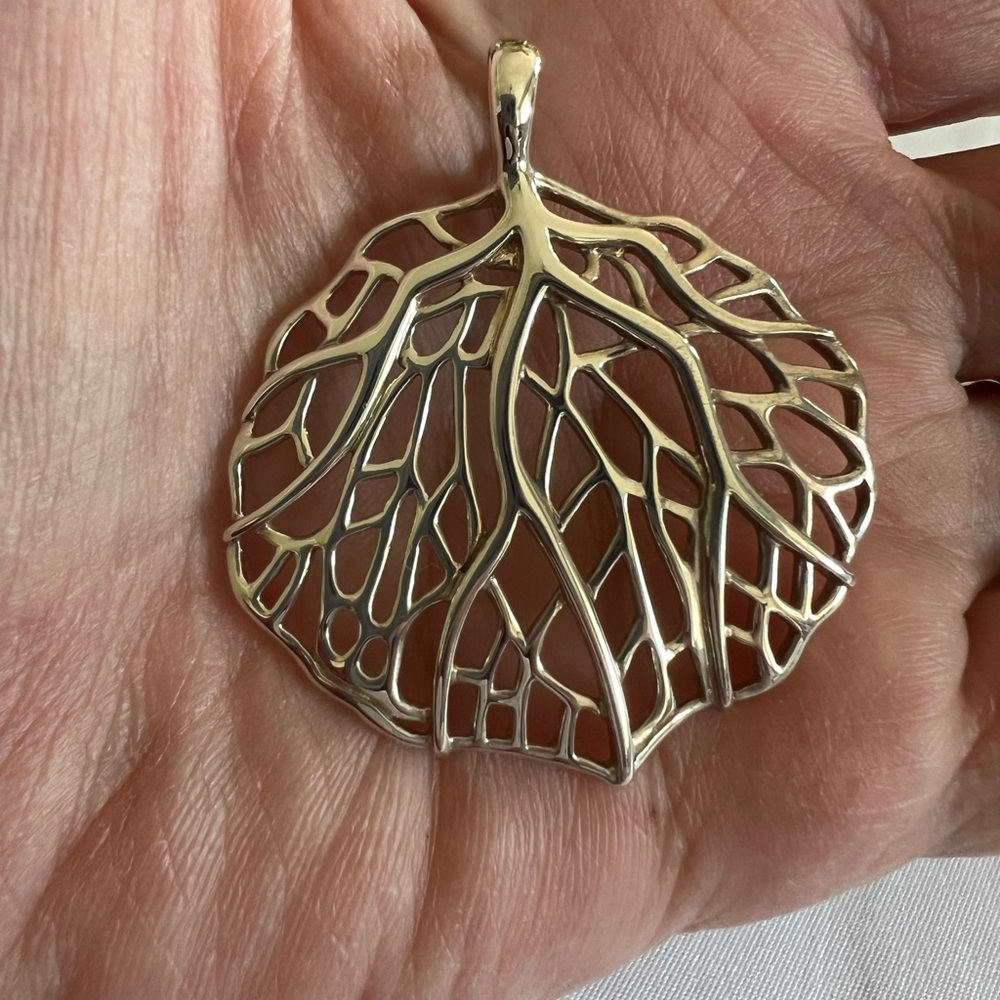 Sterling Silver Filigree Leaf Pendant/Enhancer - Picture 2 of 7